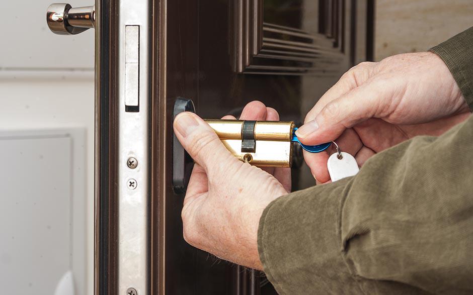ouverture de porte claquée serrurier Sevran